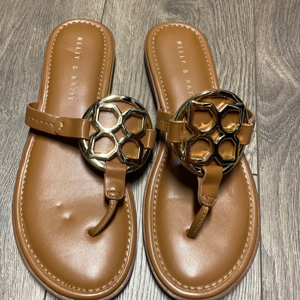 Kelly and Katie sandals 7.5 cognac with gold detail